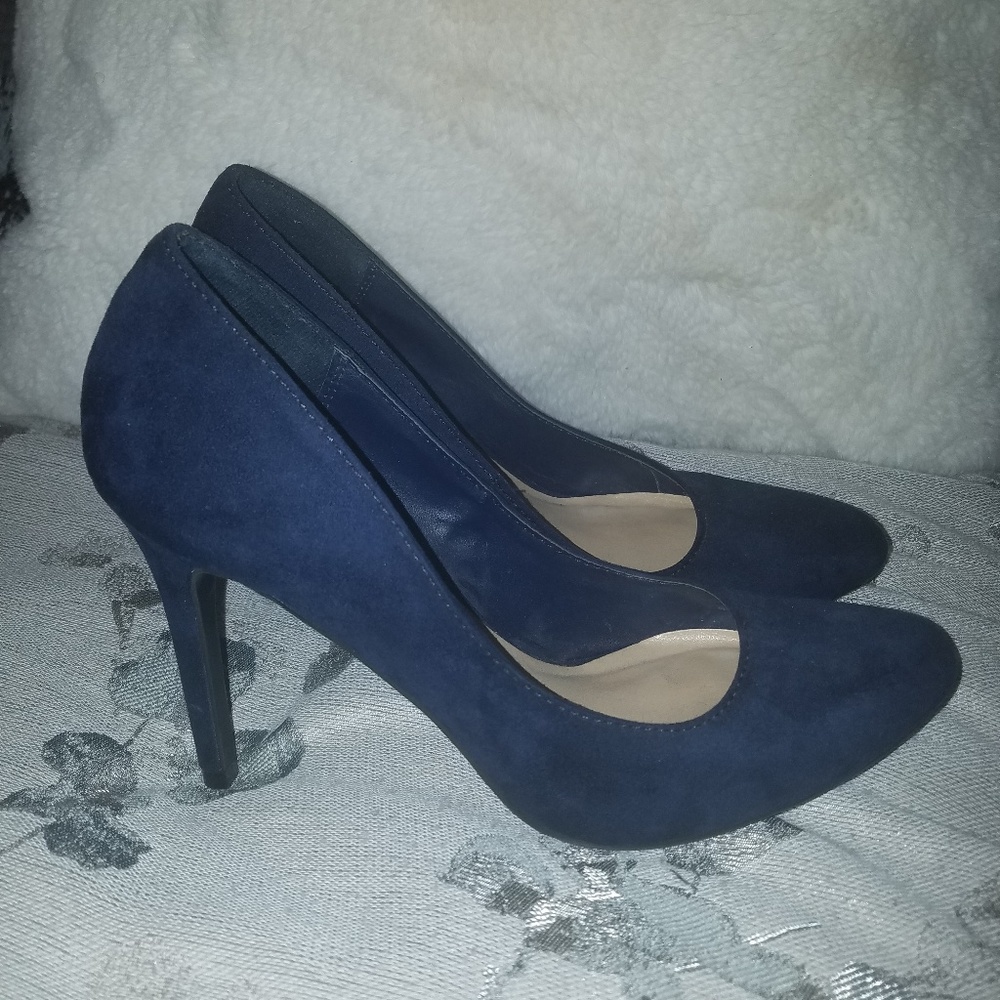 Lauren Conrad navy heels
